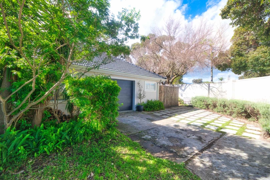 6 Bedroom Property for Sale in Northcliff Western Cape
